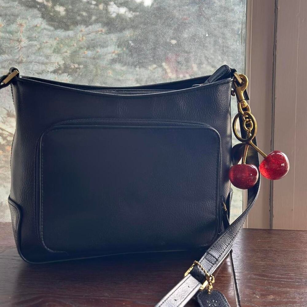💌 Vintage Crazy Horse 🐴 Black leather crossbody bag without cherry charm